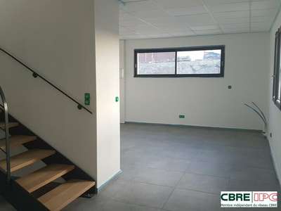 Location bureaux 120m² sur 2 niveaux à Larressore