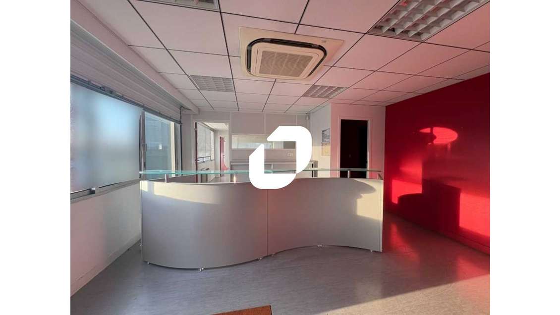 A louer Bureaux 228m² Latresne