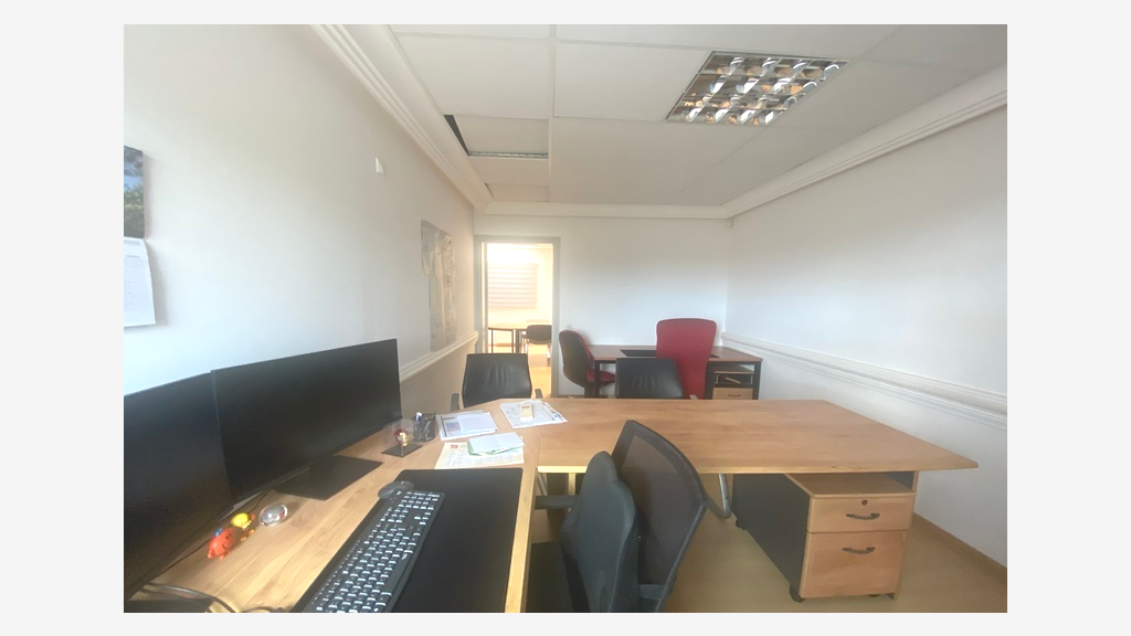Bureaux 63m² R+1 à louer à Lattes