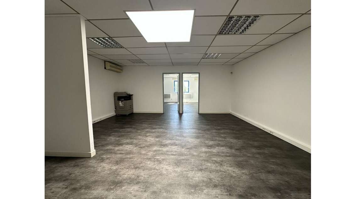 Bureaux 68m² R+1 à louer empl premium à Lattes 
