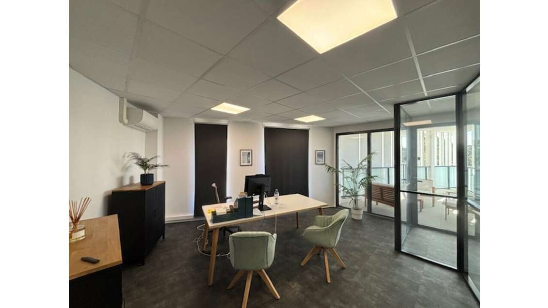 Bureaux 90m² R+1 avec parkings à louer à Lattes 