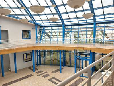 A louer bureaux divisibles jusqu'à 3 400m² à Laval