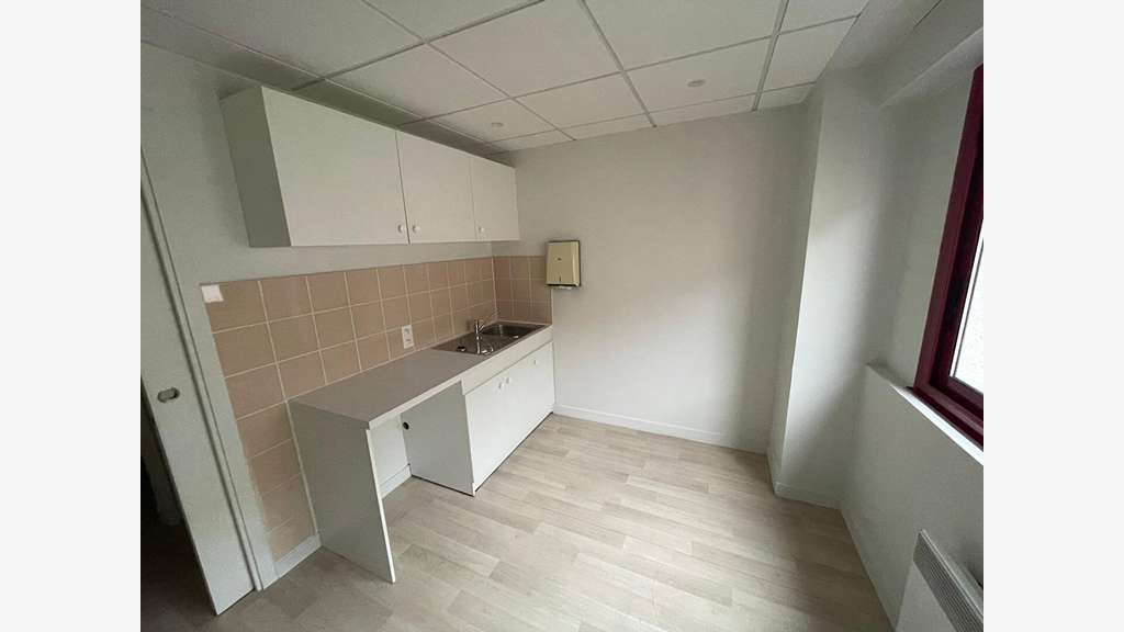 A louer plateau de bureaux 285m² prox gare à Laval