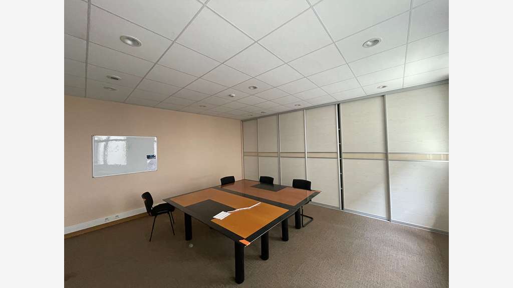 A louer bureaux divisibles à partir de 10m² Laval