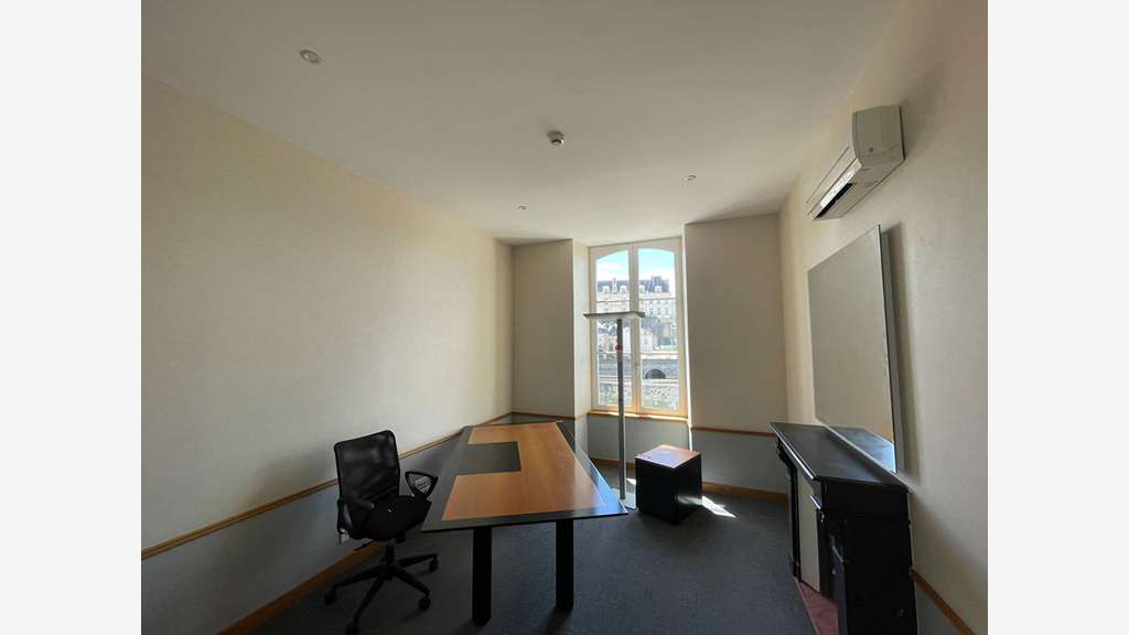 A louer bureaux divisibles à partir de 10m² Laval