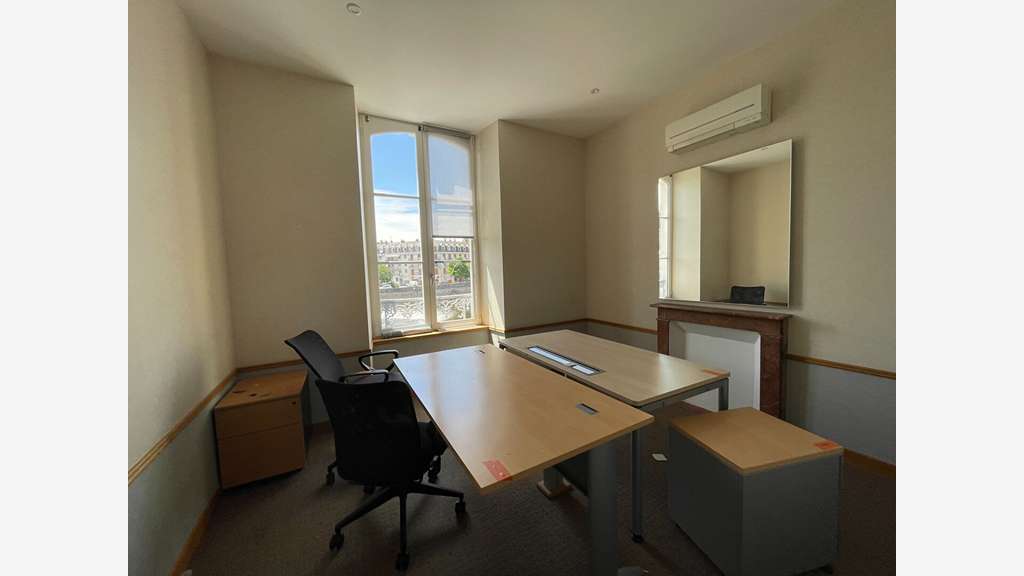 A louer bureaux divisibles à partir de 10m² Laval