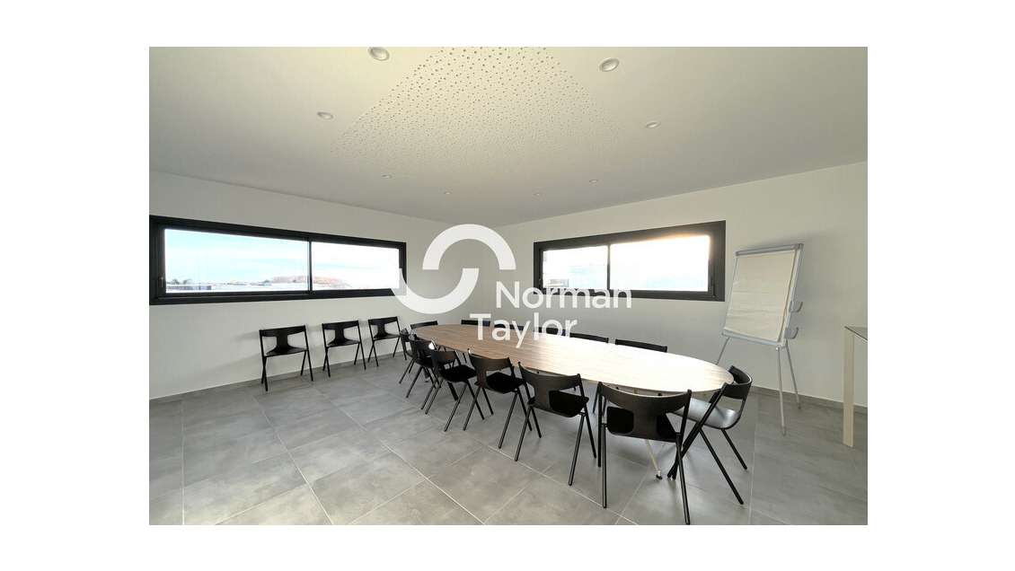 A louer bureaux 500m² à Lavérune Montpellier Ouest