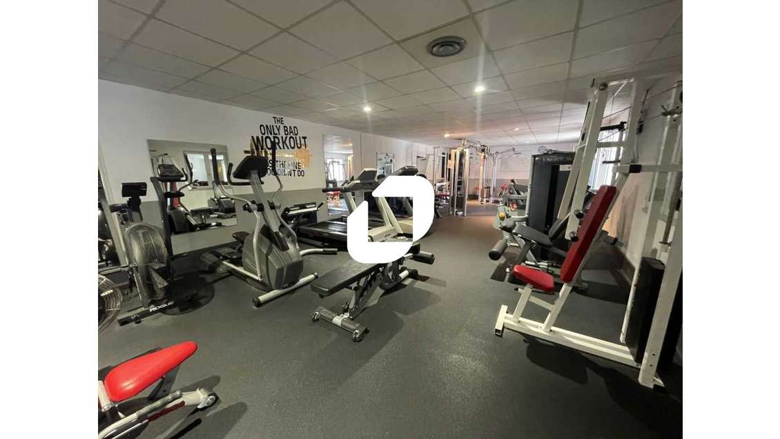 A louer Bureaux 250m² Le barp