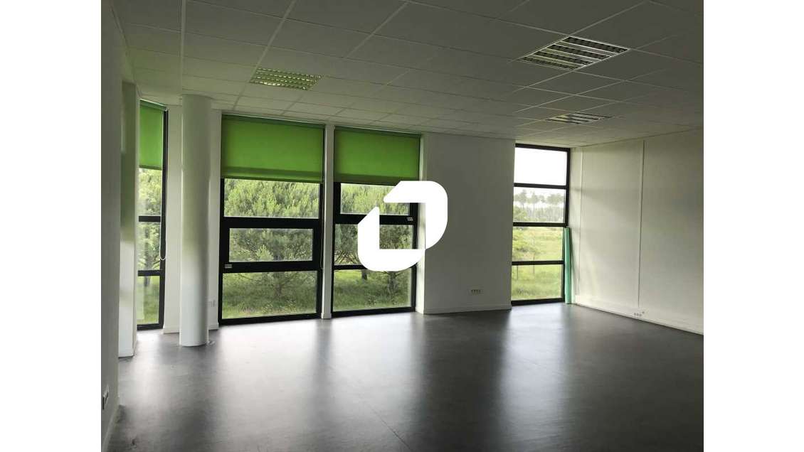 A louer Bureaux 125m² Le barp