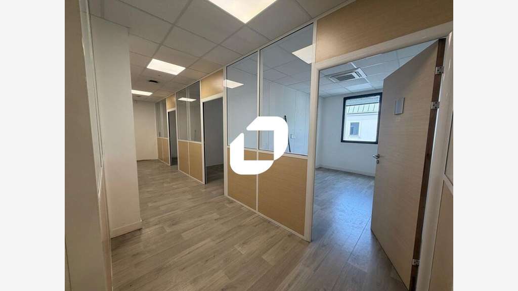 A louer Bureaux 226m² Le blanc mesnil