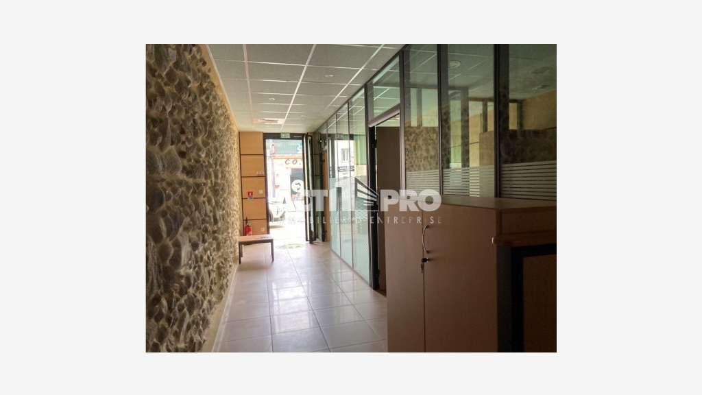 À louer bureaux de 76 m² au Boulou