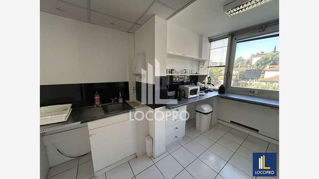 Bureaux 280m² à louer Av du Campon au Cannet