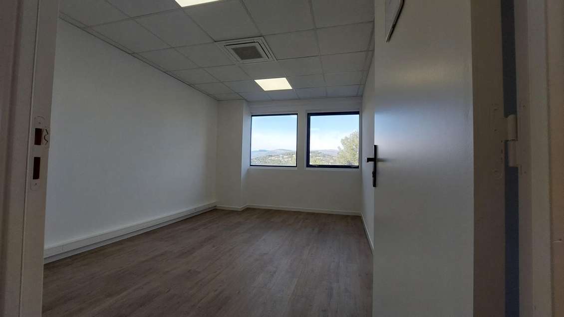 A louer bureaux au Cannet centre affaire NODELYS
