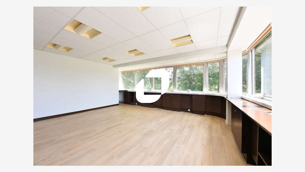 A louer Bureaux 271m² Le chesnay