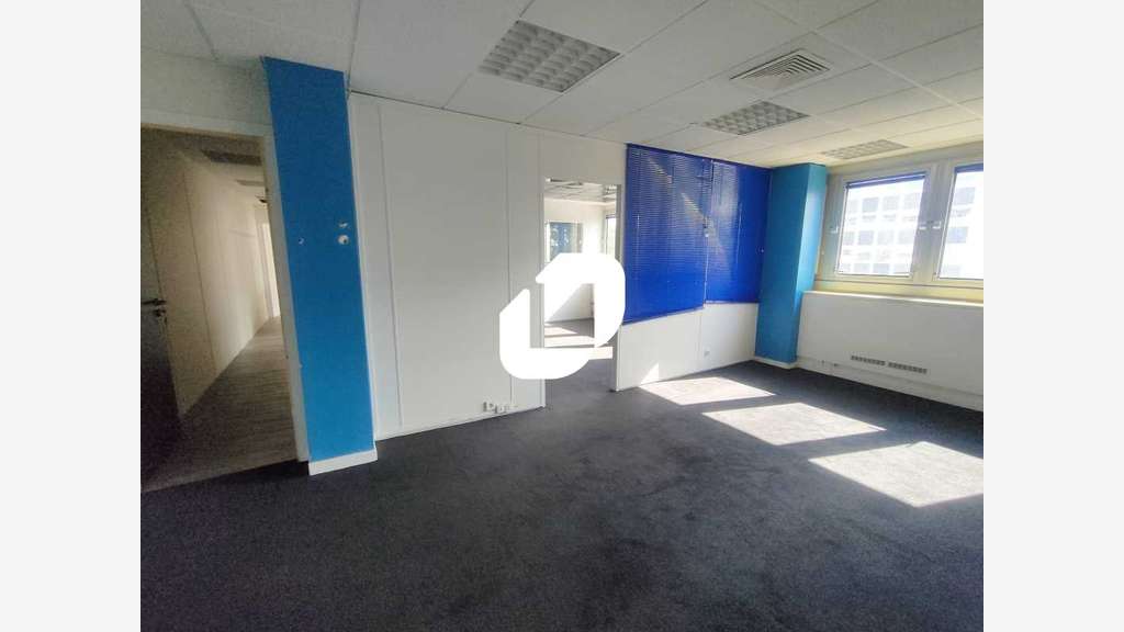 A louer Bureaux 129m² Le chesnay