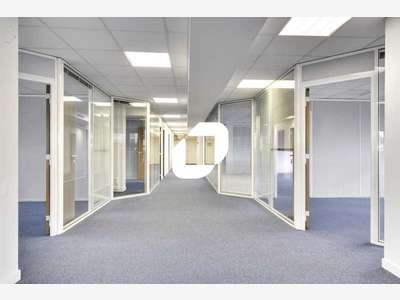 A louer Bureaux 448m² Le chesnay