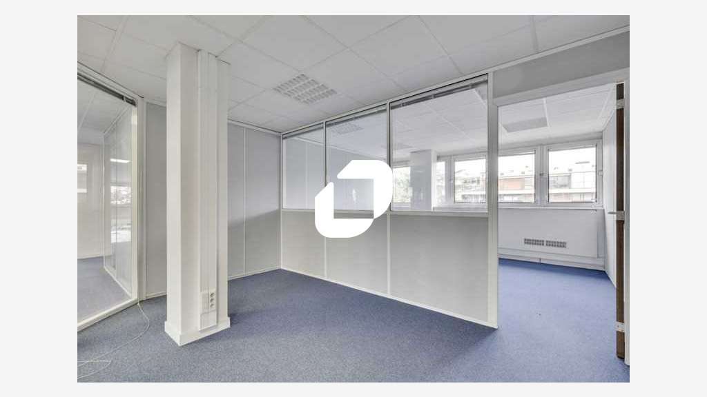 A louer Bureaux 448m² Le chesnay