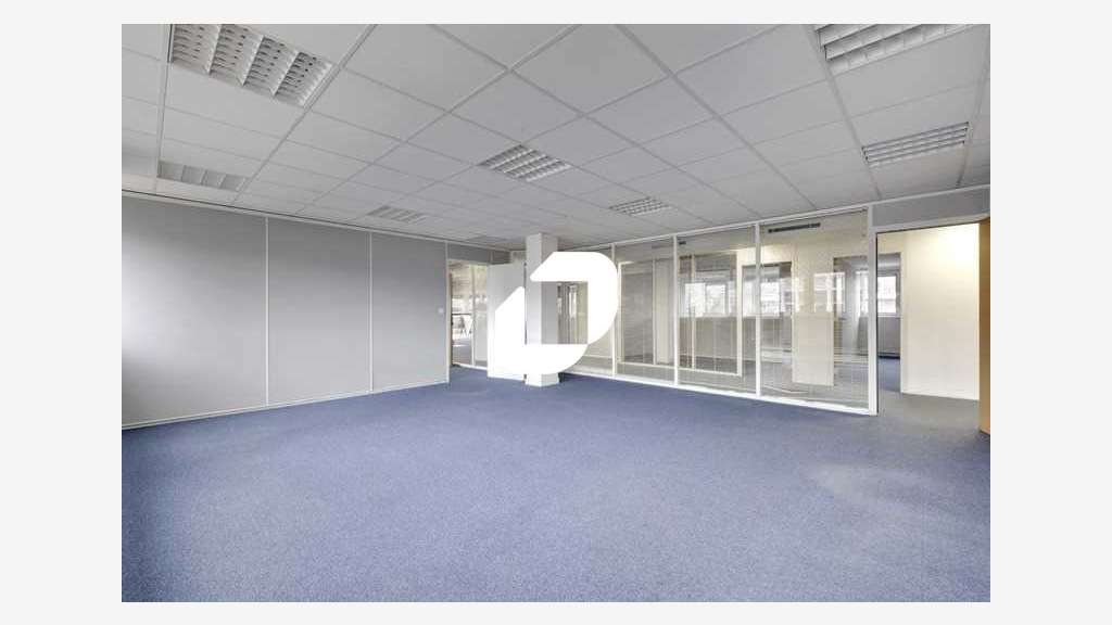 A louer Bureaux 448m² Le chesnay