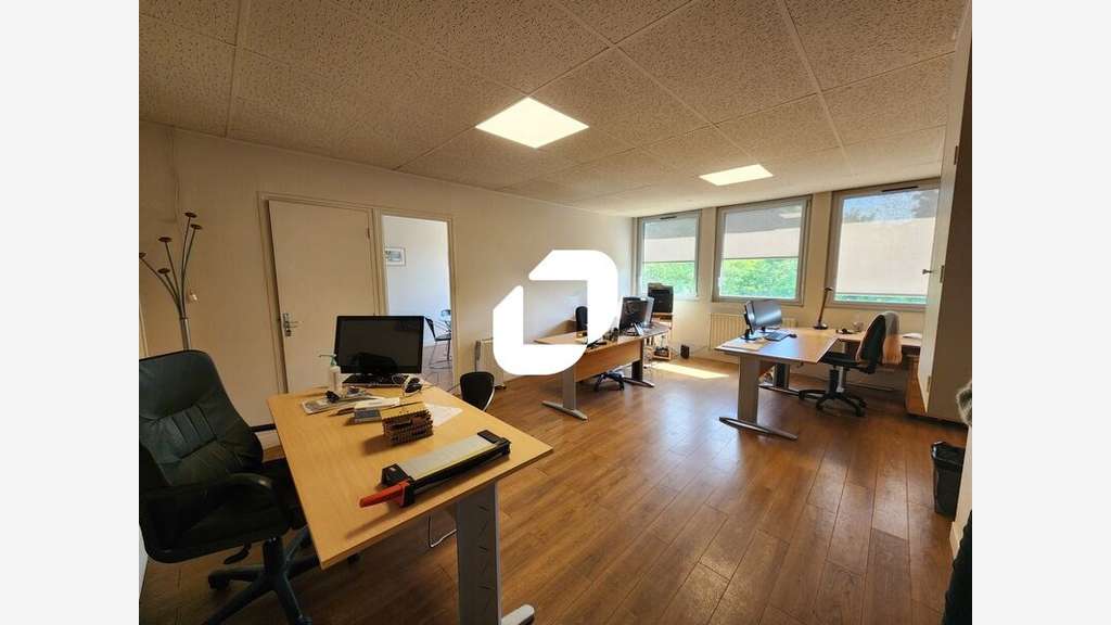 A louer Bureaux 80m² Le chesnay