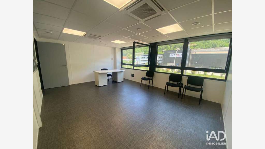 A louer bureaux modulables de 25m² au Cheylas
