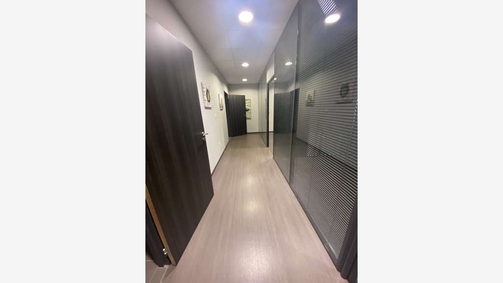 A louer bureaux lumineux de 73m² au Coudray