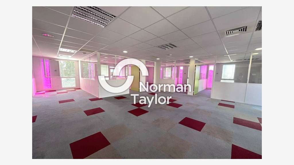 A louer bureaux 211m² au Crès Est de Montpellier