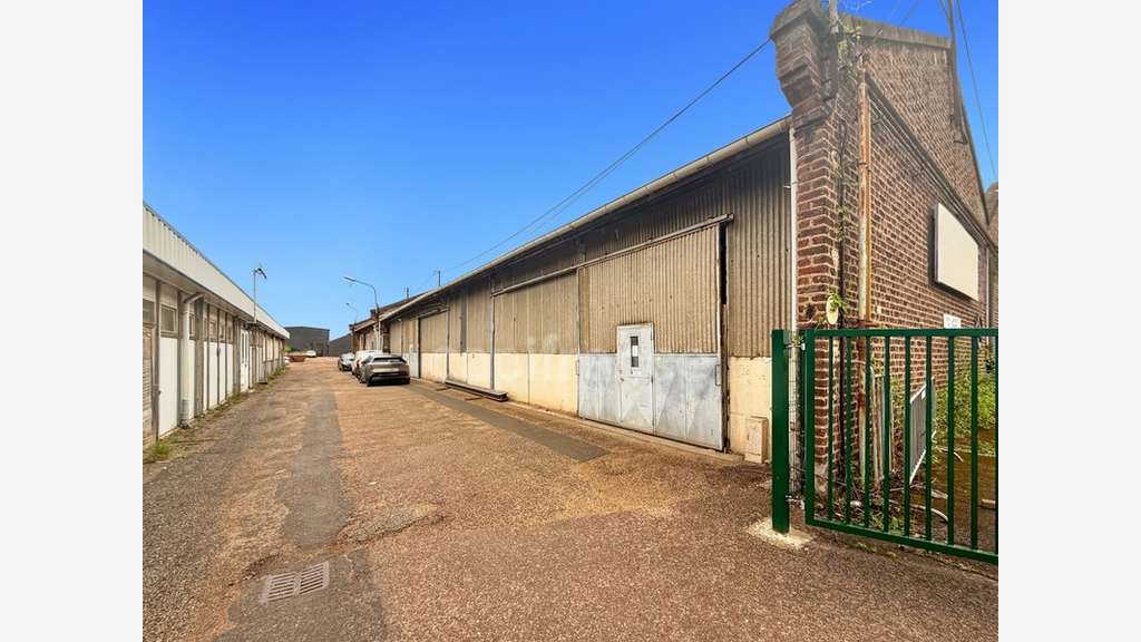 Local industriel 267m² à louer au Creusot 