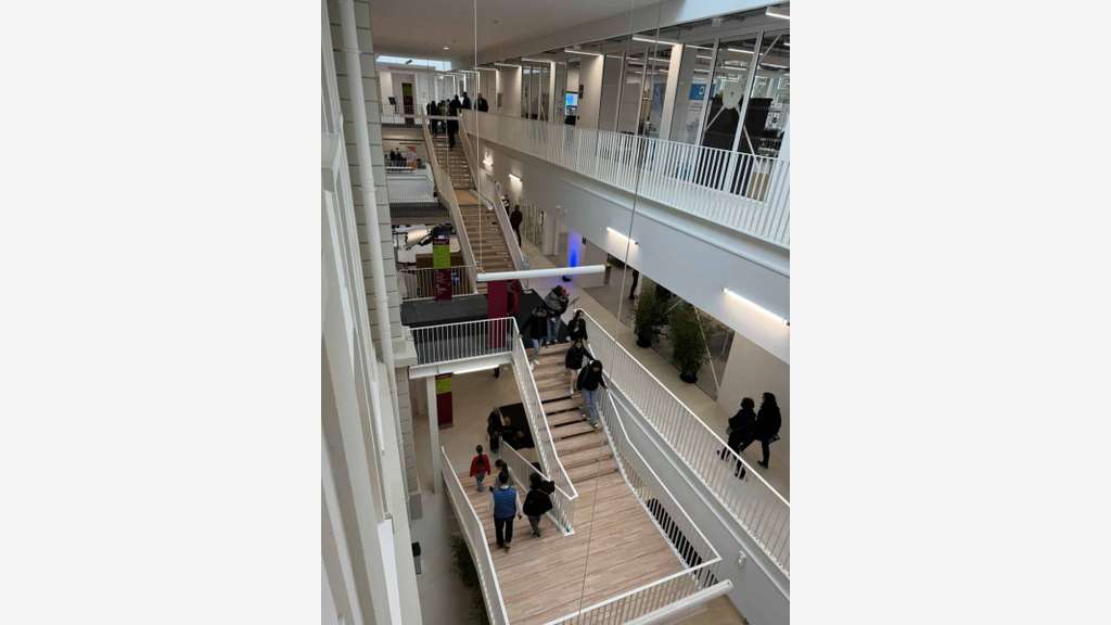 À louer bureaux en hôtel d'Entreprises au Creusot 