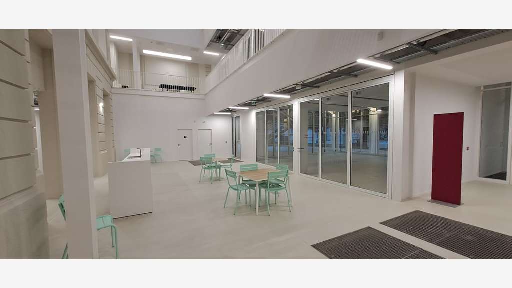 À louer bureaux en hôtel d'Entreprises au Creusot 