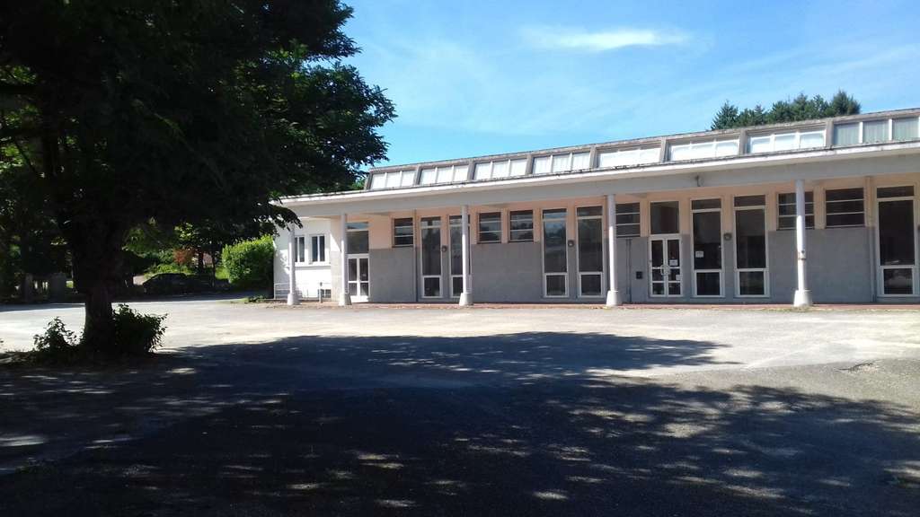 Location de bureaux d'une surface de 2 103 m² au 