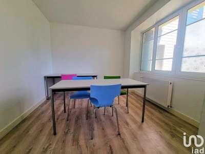 Bureau à Colombe