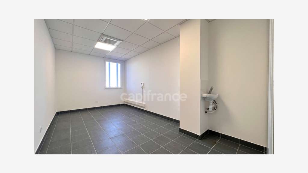 A louer bureau 36m² Le Grau-du-Roi Rive Gauche