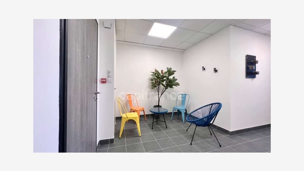 A louer bureau 36m² Le Grau-du-Roi Rive Gauche