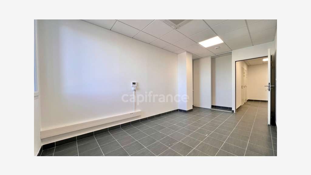 A louer bureau 36m² Le Grau-du-Roi Rive Gauche