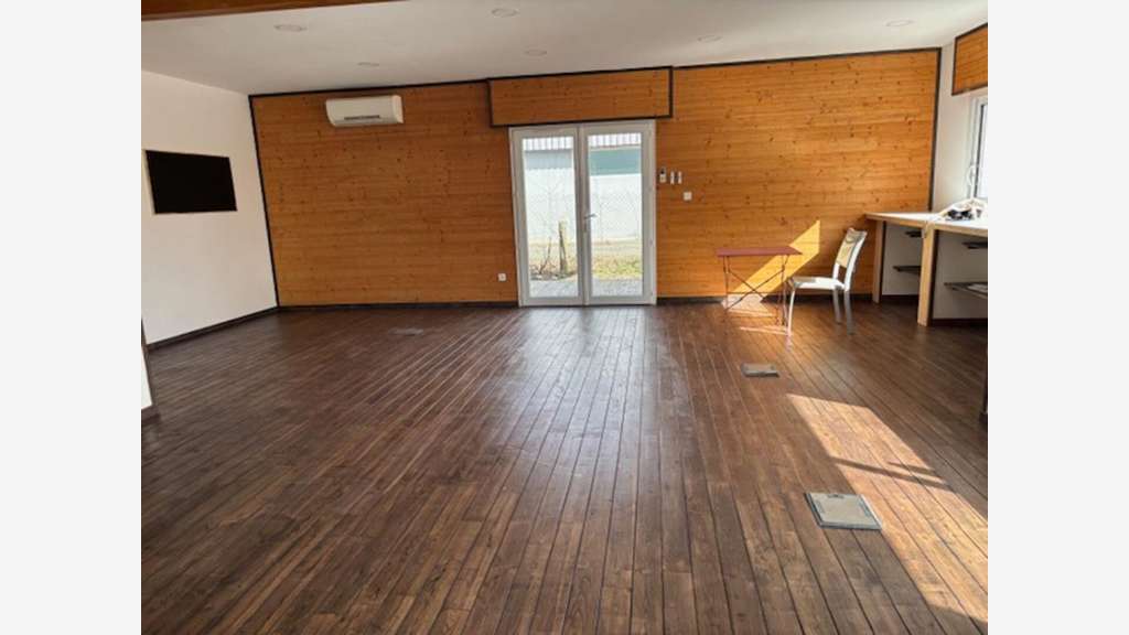 Bureaux 227m² R+1 à louer au Haillan