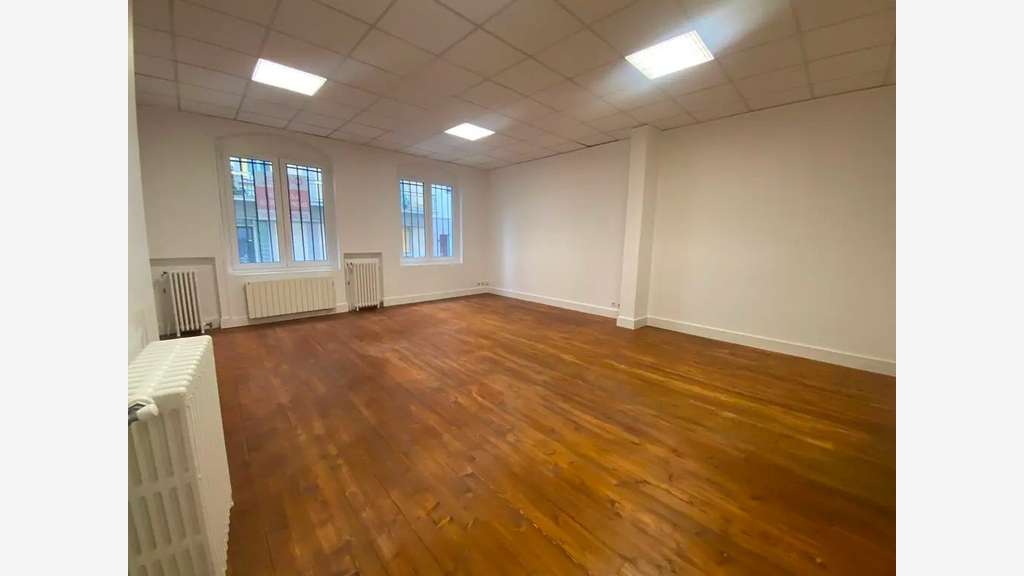 À louer bureaux 115m² angle de Boulevard au Havre