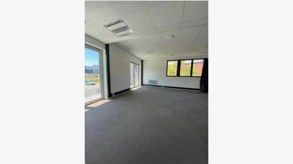 A louer bureaux 394m² divisibles Docks du Havre