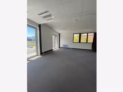 A louer bureaux 394m² divisibles Docks du Havre