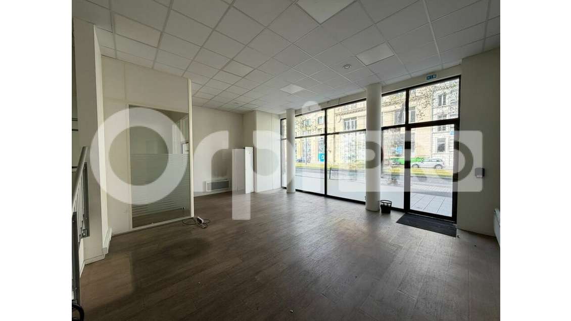 Local commercial bureaux de 117m² à louer le Havre
