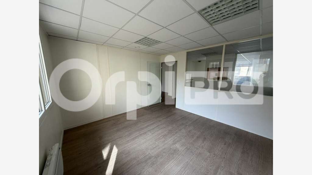 Local commercial bureaux de 117m² à louer le Havre