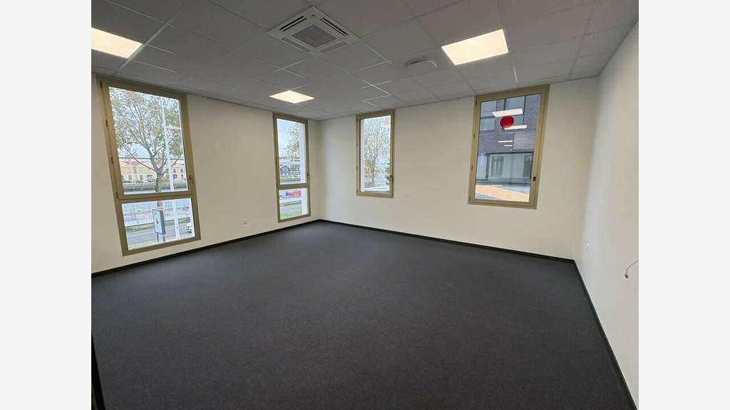 Bureaux de 473m² à louer Le Havre (76)