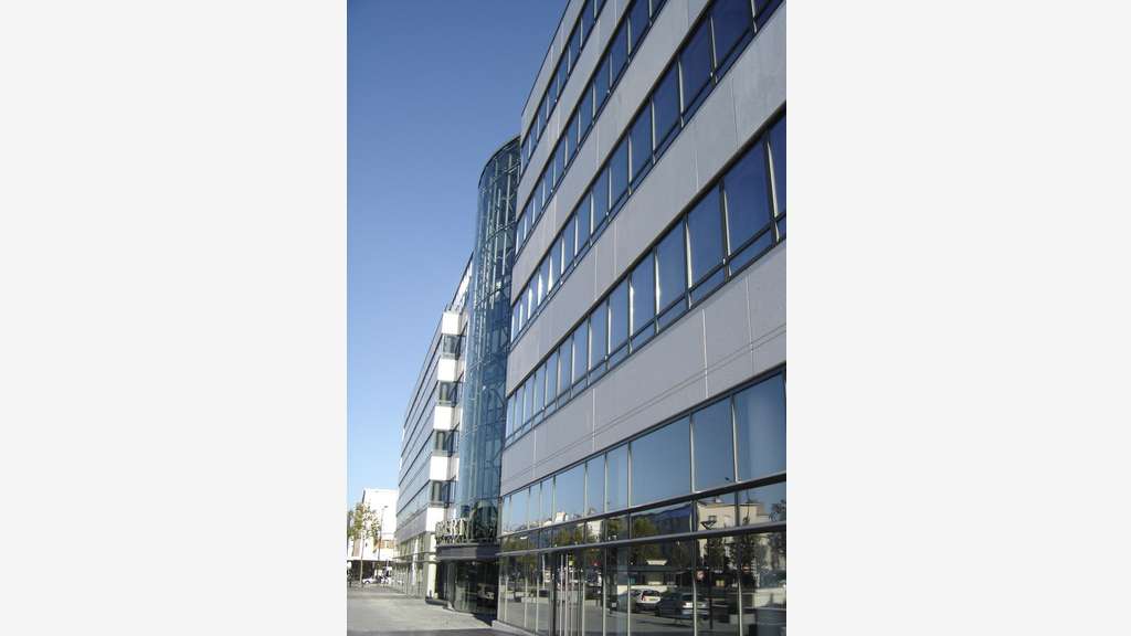 Plateaux tertiaires 643m² à louer au Havre gare