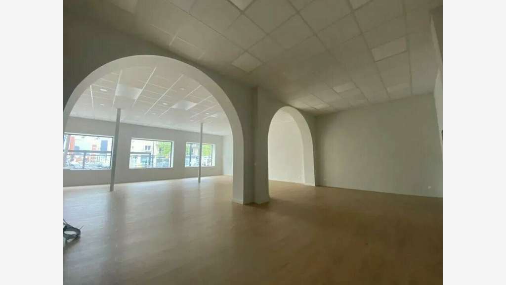 Bureaux de 287m² à louer en RDC au Havre (76)
