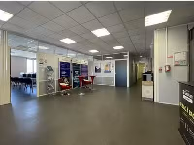 À louer bureaux 220m² au Havre Magasins Généraux