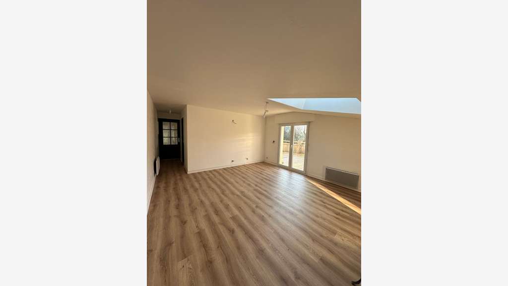A louer bureaux de 97m² au 1er étage à Vannes Est