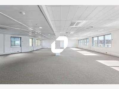 A louer Bureaux 321m² Le kremlin bicetre