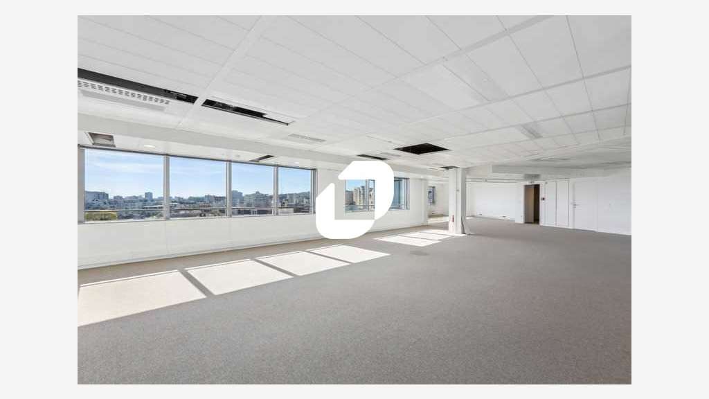 A louer Bureaux 643m² Le kremlin bicetre