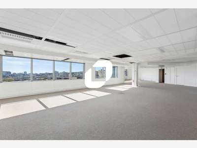 A louer Bureaux 643m² Le kremlin bicetre
