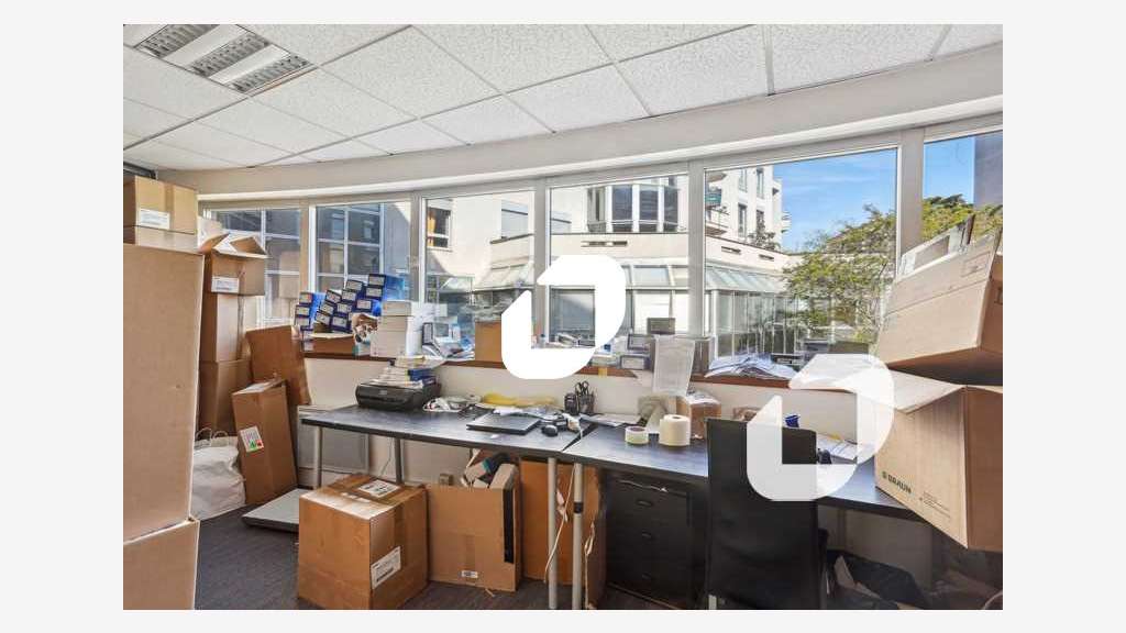 A louer Bureaux 238m² Le kremlin bicetre