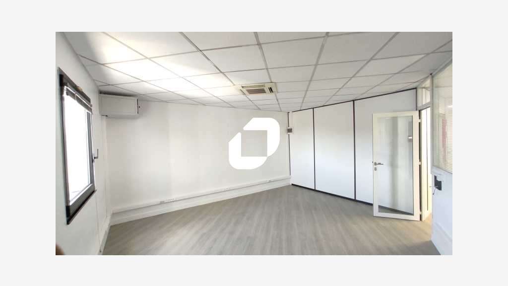 A louer Bureaux 96m² Le kremlin bicetre